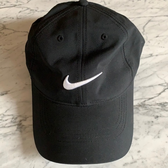 Nike Golf black hat baseball cap adjustable